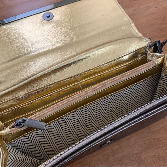 Steve Madden Metallic Silver Clutch with Metal Crossbody Strap (EUC) - Picture 7 of 9